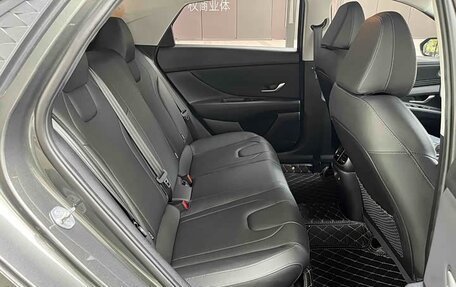 Hyundai Elantra, 2023 год, 1 300 000 рублей, 15 фотография