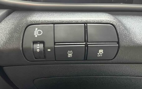 Hyundai Elantra, 2023 год, 1 300 000 рублей, 24 фотография