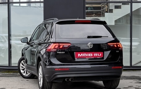 Volkswagen Tiguan II, 2017 год, 2 400 000 рублей, 7 фотография