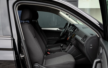 Volkswagen Tiguan II, 2017 год, 2 400 000 рублей, 11 фотография