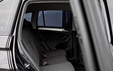 Volkswagen Tiguan II, 2017 год, 2 400 000 рублей, 19 фотография