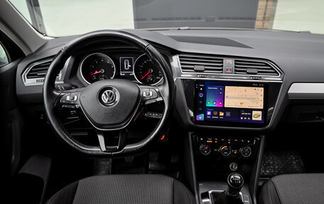 Volkswagen Tiguan II, 2017 год, 2 400 000 рублей, 18 фотография