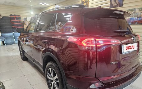 Toyota RAV4, 2018 год, 2 550 000 рублей, 5 фотография