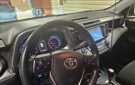 Toyota RAV4, 2018 год, 2 550 000 рублей, 8 фотография