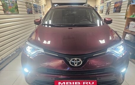 Toyota RAV4, 2018 год, 2 550 000 рублей, 2 фотография