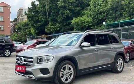 Mercedes-Benz GLB, 2021 год, 2 100 000 рублей, 1 фотография