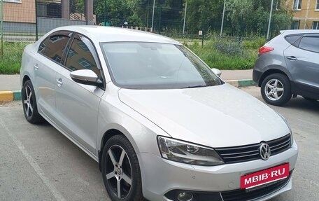 Volkswagen Jetta VI, 2012 год, 1 155 000 рублей, 15 фотография