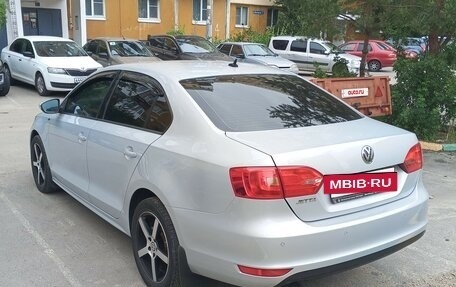 Volkswagen Jetta VI, 2012 год, 1 155 000 рублей, 13 фотография