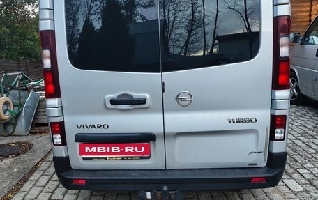 Opel Vivaro B, 2017 год, 2 550 000 рублей, 3 фотография