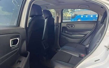 Honda Vezel, 2023 год, 1 800 000 рублей, 10 фотография