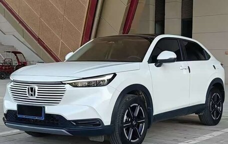 Honda Vezel, 2023 год, 1 800 000 рублей, 3 фотография