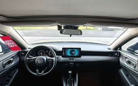 Honda Vezel, 2023 год, 1 800 000 рублей, 8 фотография