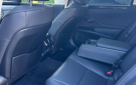 Lexus ES VII, 2022 год, 7 200 000 рублей, 8 фотография