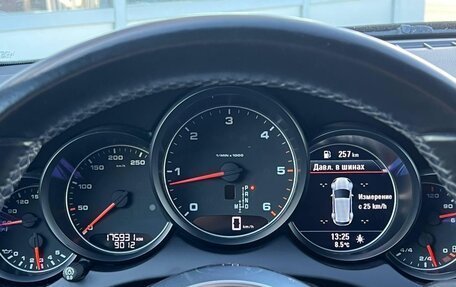 Porsche Cayenne III, 2016 год, 3 890 000 рублей, 20 фотография