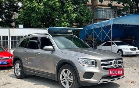 Mercedes-Benz GLB, 2021 год, 2 100 000 рублей, 3 фотография
