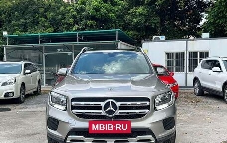 Mercedes-Benz GLB, 2021 год, 2 100 000 рублей, 2 фотография