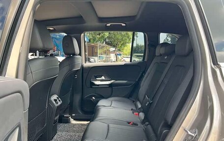 Mercedes-Benz GLB, 2021 год, 2 100 000 рублей, 15 фотография
