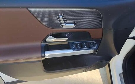 Mercedes-Benz GLB, 2021 год, 2 430 000 рублей, 11 фотография