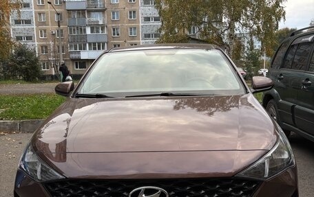 Hyundai Solaris II рестайлинг, 2021 год, 1 570 000 рублей, 1 фотография