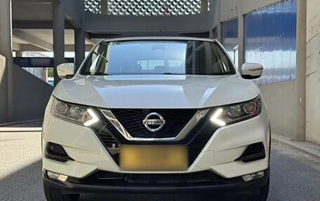 Nissan Qashqai, 2022 год, 1 900 000 рублей, 2 фотография