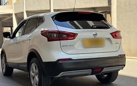 Nissan Qashqai, 2022 год, 1 900 000 рублей, 4 фотография