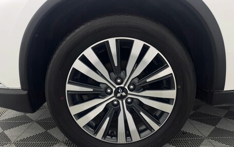 Mitsubishi Outlander III рестайлинг 3, 2020 год, 2 329 000 рублей, 12 фотография