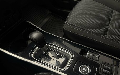 Mitsubishi Outlander III рестайлинг 3, 2020 год, 2 329 000 рублей, 20 фотография