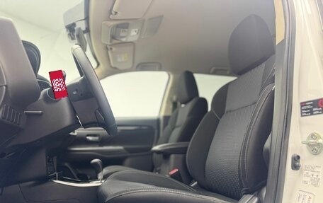 Mitsubishi Outlander III рестайлинг 3, 2020 год, 2 329 000 рублей, 15 фотография