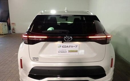 Toyota Yaris Cross, 2021 год, 1 600 000 рублей, 3 фотография