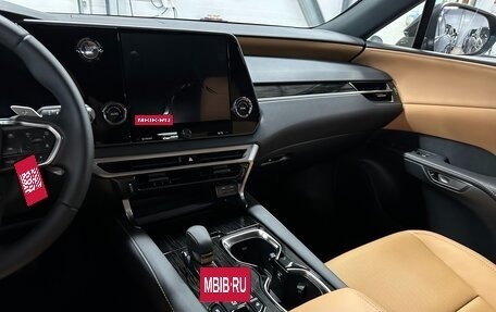 Lexus RX IV рестайлинг, 2025 год, 7 499 000 рублей, 26 фотография