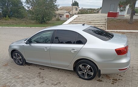 Volkswagen Jetta VI, 2013 год, 900 000 рублей, 6 фотография