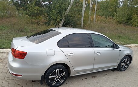 Volkswagen Jetta VI, 2013 год, 900 000 рублей, 5 фотография