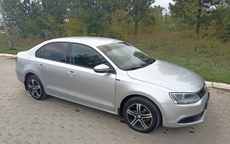 Volkswagen Jetta VI, 2013 год, 900 000 рублей, 9 фотография