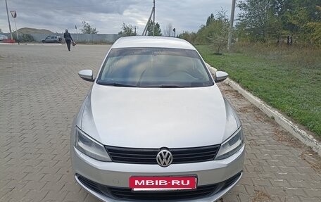 Volkswagen Jetta VI, 2013 год, 900 000 рублей, 10 фотография