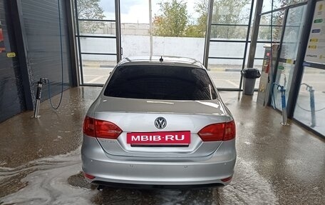 Volkswagen Jetta VI, 2013 год, 900 000 рублей, 12 фотография