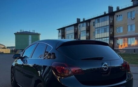 Opel Astra J, 2011 год, 840 000 рублей, 3 фотография