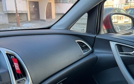 Opel Astra J, 2010 год, 606 000 рублей, 25 фотография