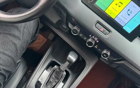 Honda Vezel, 2023 год, 1 400 000 рублей, 5 фотография