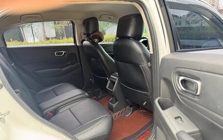 Honda Vezel, 2023 год, 1 400 000 рублей, 10 фотография