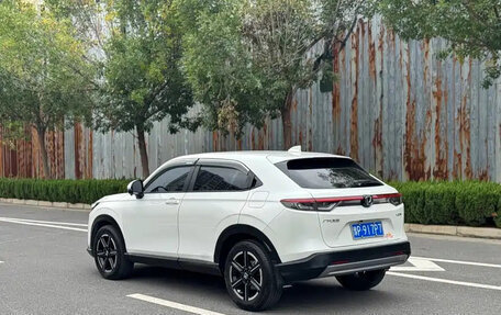 Honda Vezel, 2023 год, 1 400 000 рублей, 13 фотография