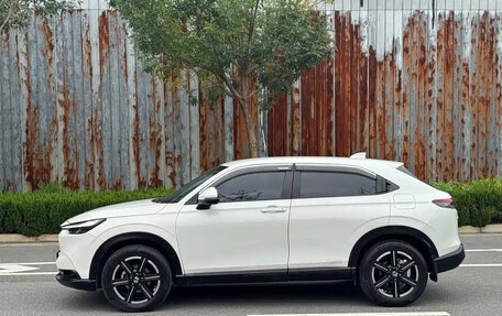 Honda Vezel, 2023 год, 1 400 000 рублей, 14 фотография