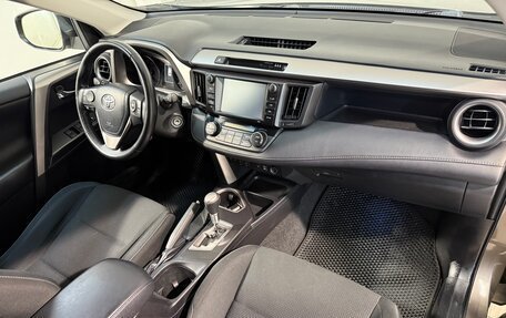 Toyota RAV4, 2017 год, 1 999 800 рублей, 3 фотография
