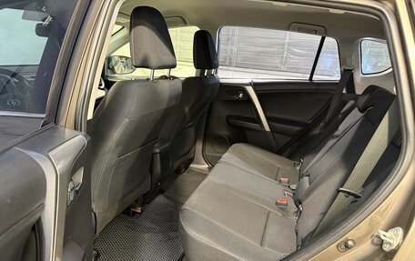 Toyota RAV4, 2017 год, 1 999 800 рублей, 6 фотография