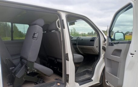 Volkswagen Caravelle T5, 2012 год, 1 750 000 рублей, 7 фотография