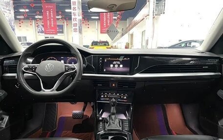 Volkswagen Passat B8 рестайлинг, 2021 год, 2 400 000 рублей, 14 фотография