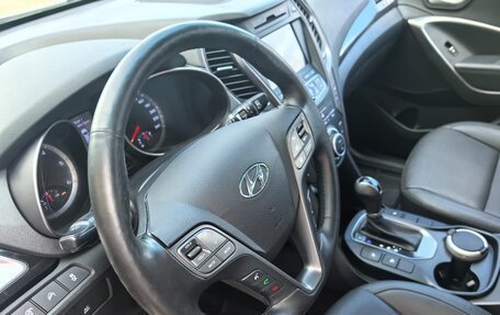 Hyundai Santa Fe III рестайлинг, 2015 год, 2 050 000 рублей, 25 фотография