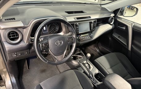 Toyota RAV4, 2017 год, 1 999 800 рублей, 8 фотография