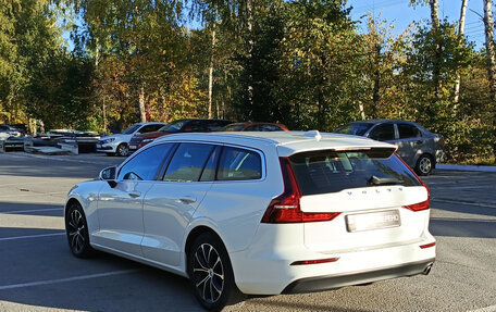 Volvo V60 II, 2018 год, 2 385 000 рублей, 8 фотография