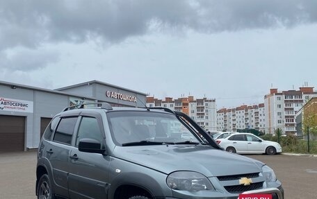 Chevrolet Niva I рестайлинг, 2019 год, 705 000 рублей, 2 фотография