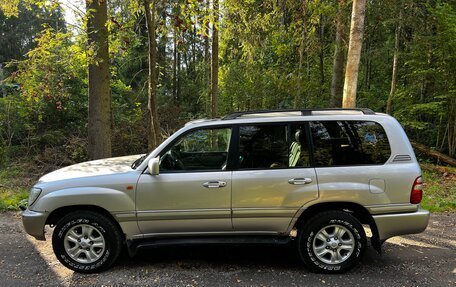 Toyota Land Cruiser 100 рестайлинг 2, 2003 год, 1 900 000 рублей, 2 фотография